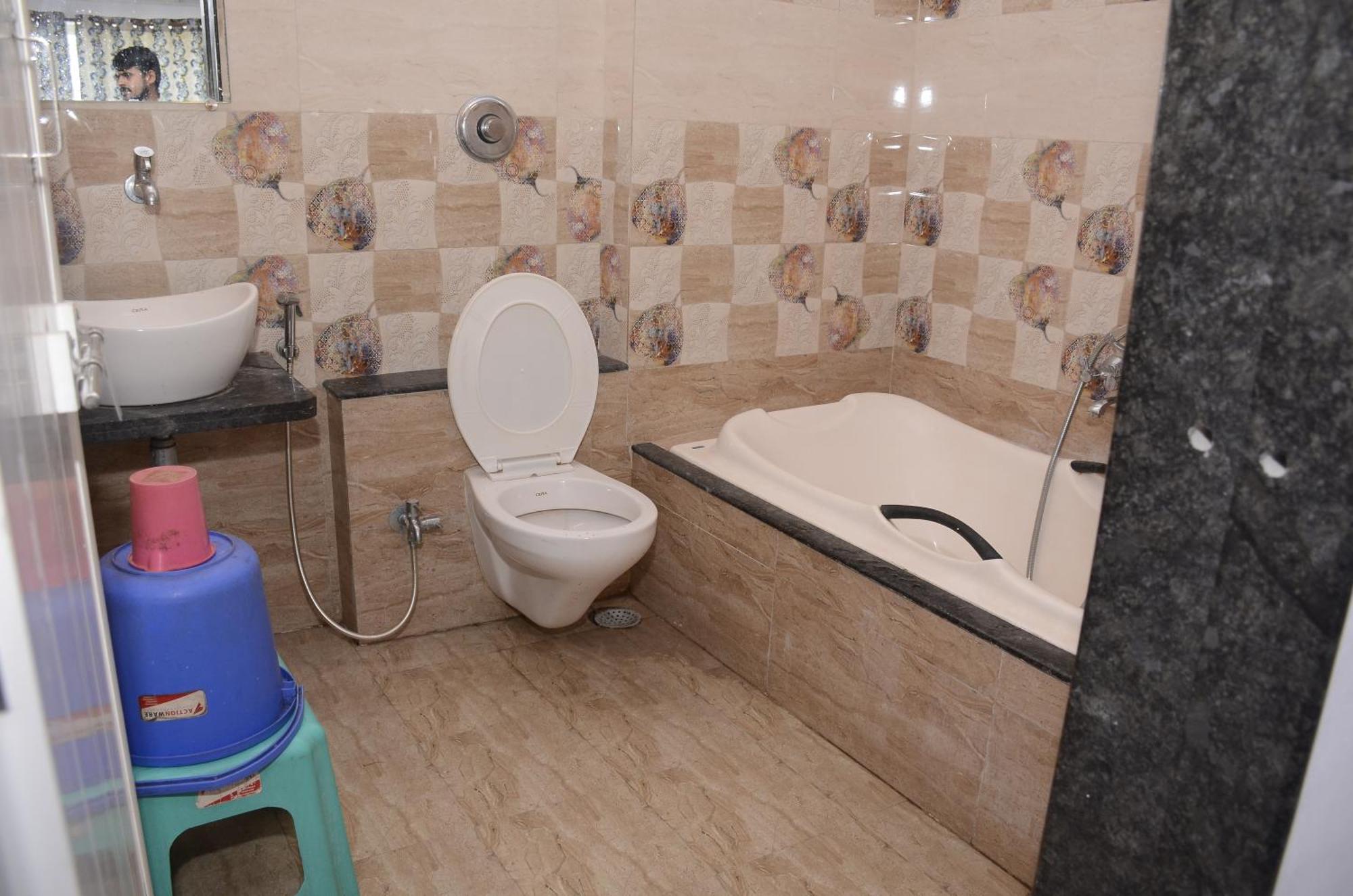 Hotel Mangalam Kurandvad Екстер'єр фото